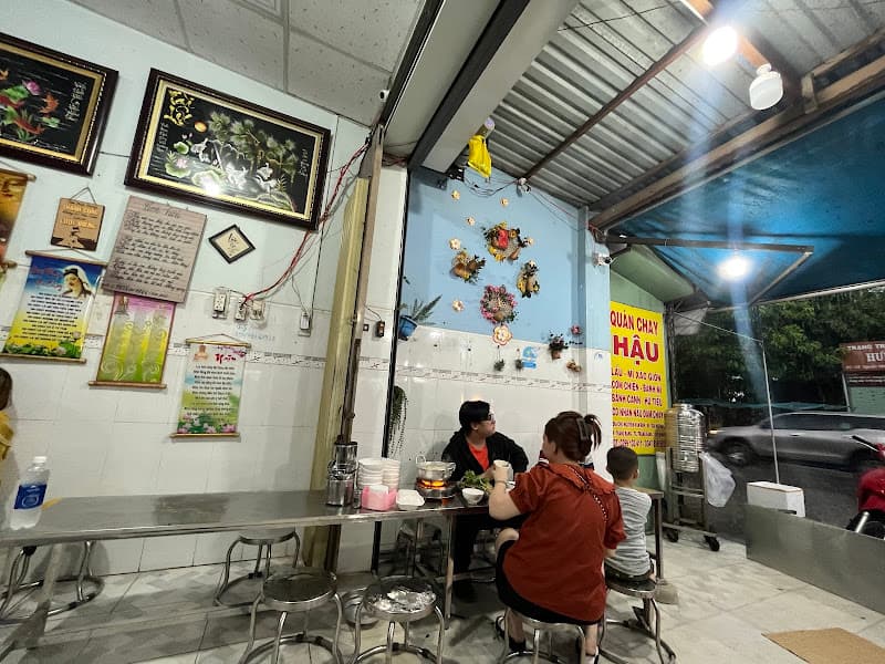 Ảnh bìa QUÁN CHAY HẬU