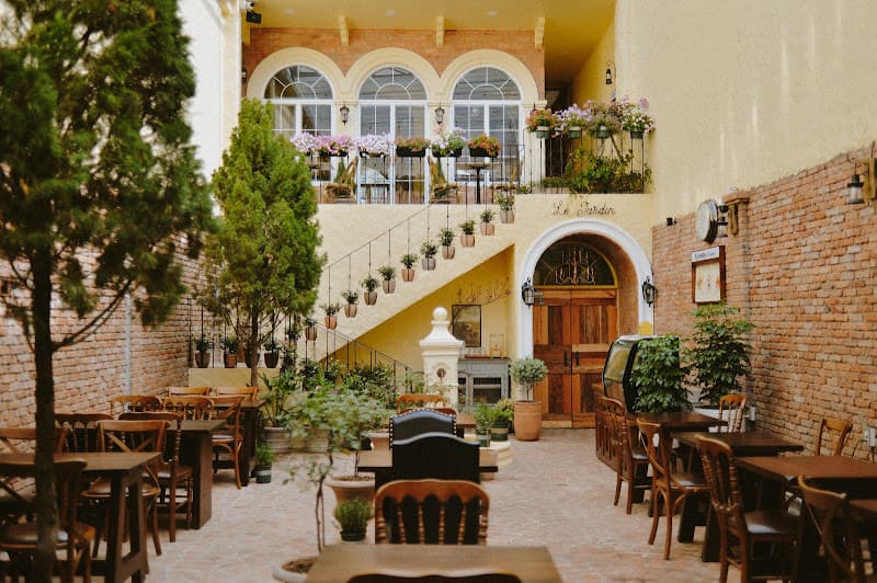 Hình ảnh Pizza Le Jardin - neapolitan style - cafe & bistro - 5