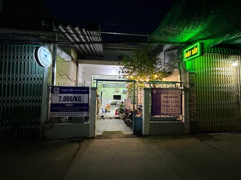 Hình ảnh GIẶT SẤY NHÀ BON - 4