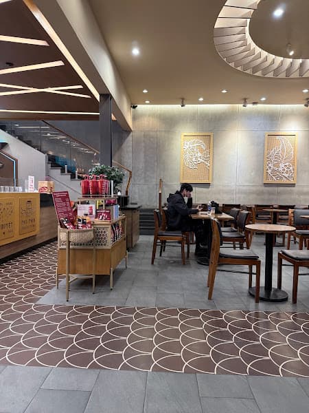 Hình ảnh Highlands Coffee 01 Hai Ba Trung DL - 3