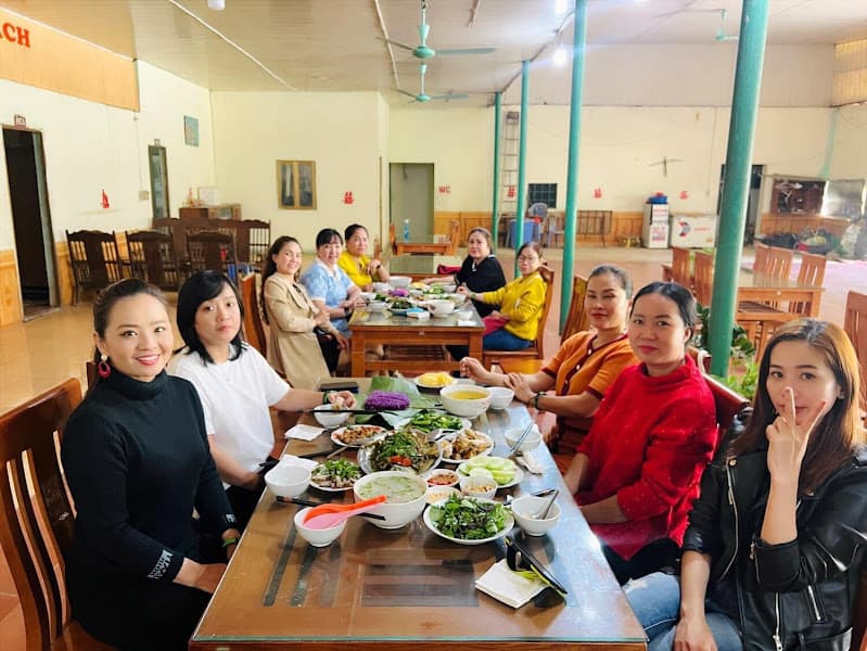 Hình ảnh Nhà hàng Thuý Nga - Chuyên các món Đặc sản Tây Bắc - Phục vụ Ăn, ngủ, nghỉ - 3