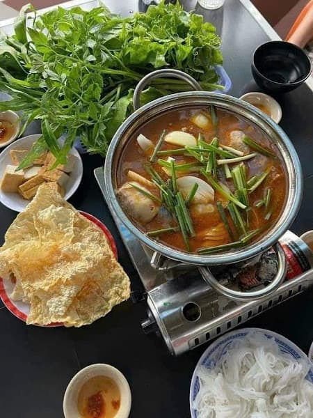 Hình ảnh Vịt nấu chao Hoàng Uyên - 4