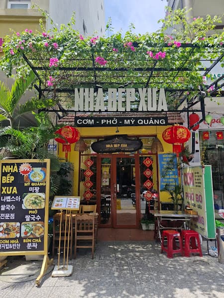 Nhà Bếp Xưa Restaurant