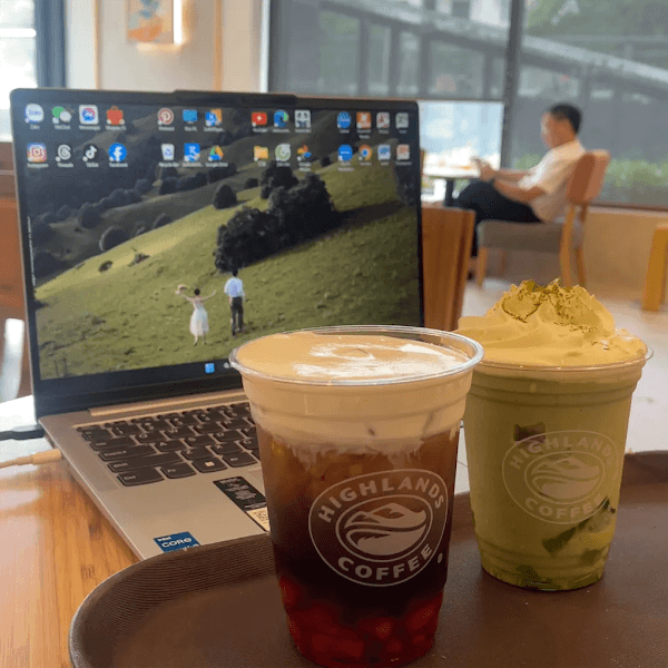 Hình ảnh Highland Coffee Sun Grand City Lương Yên - 3