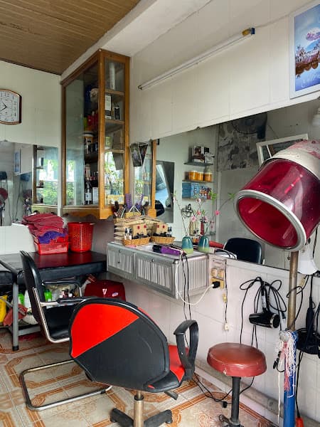 Ảnh bìa Diệu Hoa Gội đầu uốn tóc kiểu xưa