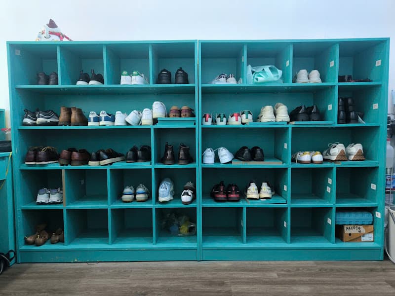 Ảnh bìa B Clean Vệ sinh giày, Giặt ủi, Giặt khô.