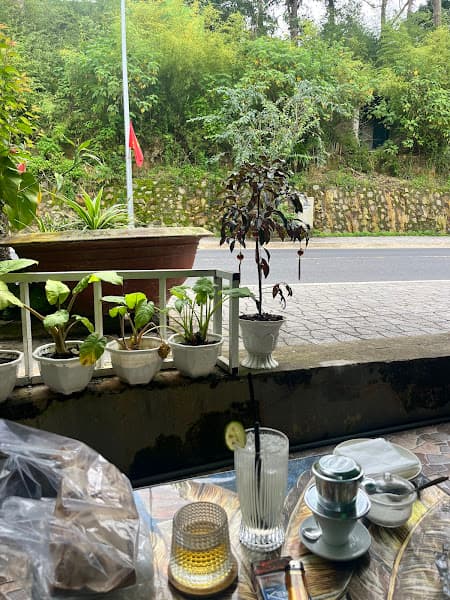 Hình ảnh Coffe Bin Bon - Laundry & Shoes Care Service - 신발 케어 & 세탁 서비스 - 2