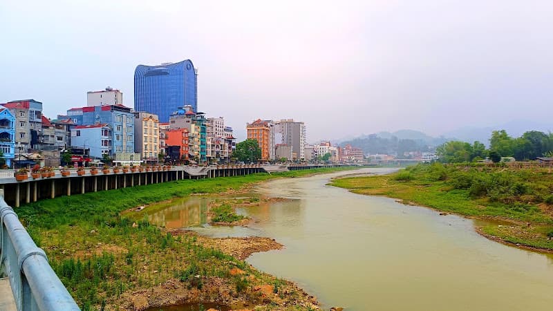 Phố Đi Bộ Ven Sông Bằng