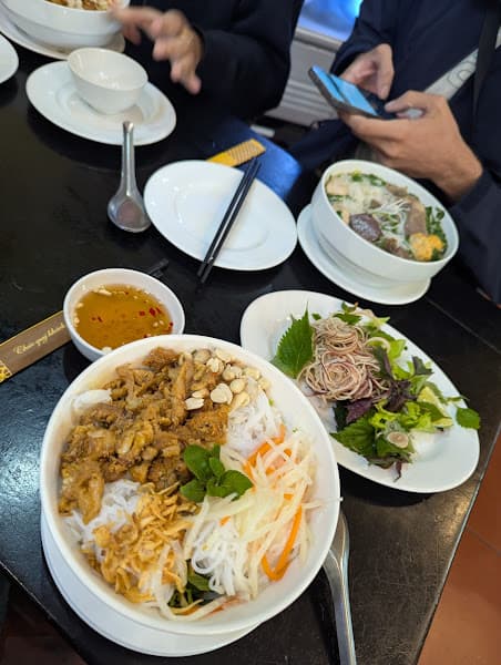 Hình ảnh Ngự Hà quán - 2