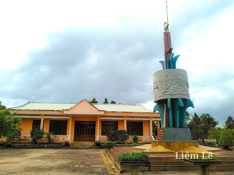 Hình ảnh Khu di tích Lung Lá Nhà Thể - 3