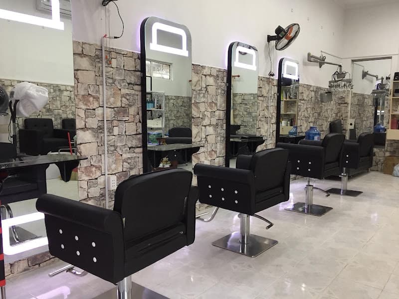 Hình ảnh Hoàng Khôi Hair Salon ( Uốn Tóc Tây Ninh ) - 2