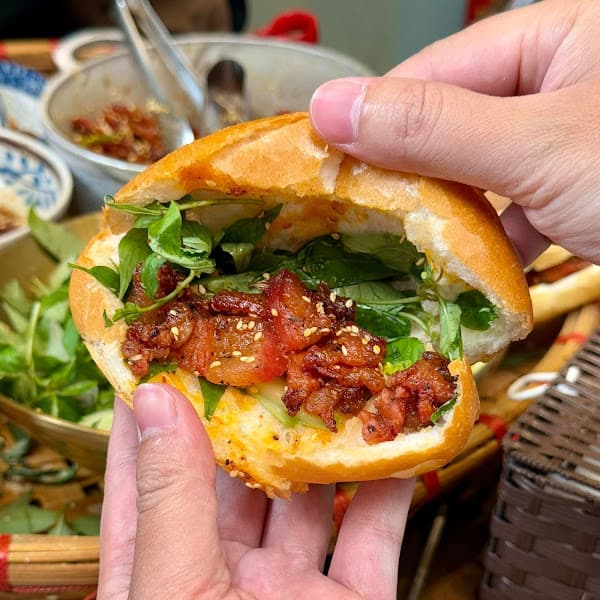 Hình ảnh O Thảo, Bánh mì xứ Huế - 2