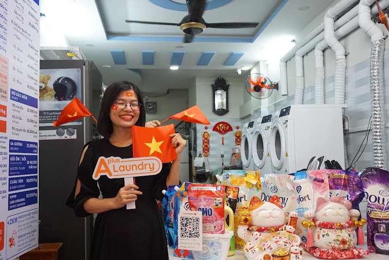 Hình ảnh Aplus VN - Quick Laundry & Shoes Services Same Day/Giặt Sấy & Hấp & Vệ Sinh Giày Nhanh - 5