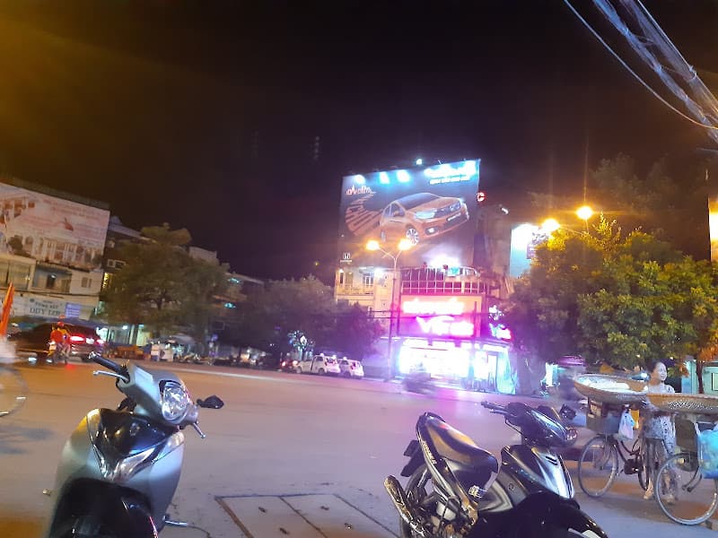 Lẩu nướng đêm ngã 6