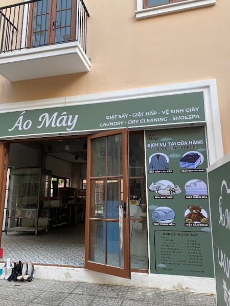 Hình ảnh Áo Mây Phú Quốc Laundry, Shoesspa - Giặt Sấy Nhanh, Giặt Hấp, Vệ Sinh Giày - 2