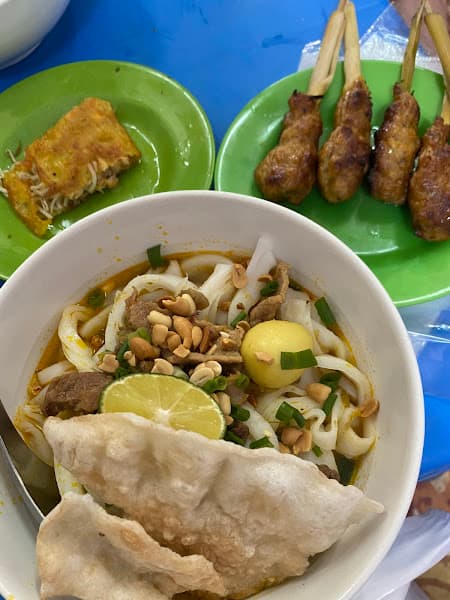 Hình ảnh Mỳ quảng, nem lụi, bánh xèo - 2