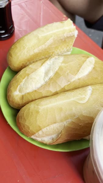Hình ảnh Bánh mì xíu mại Cô Dung - 4