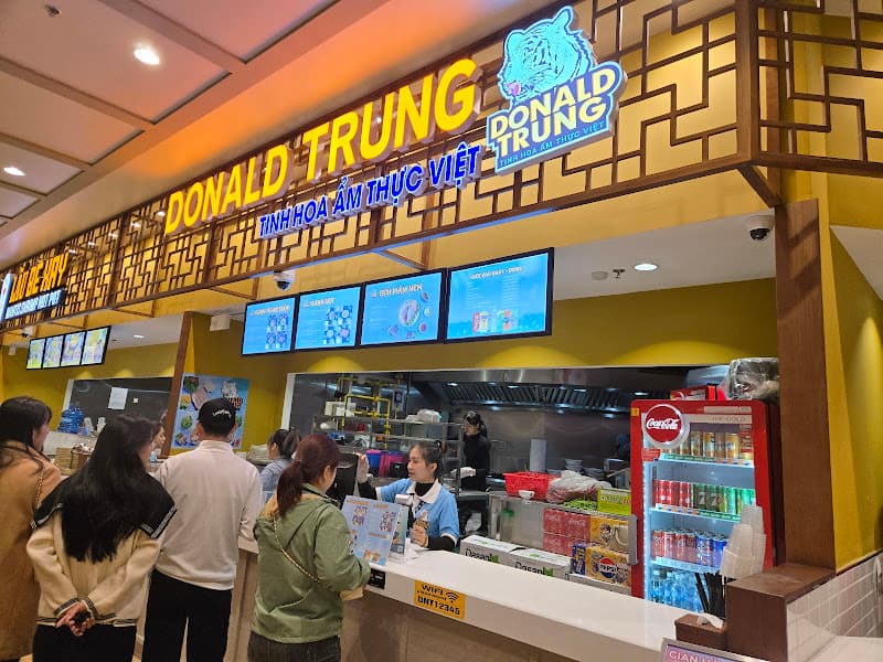 Donald Trung - Aeon Mall Huế (tầng 4)