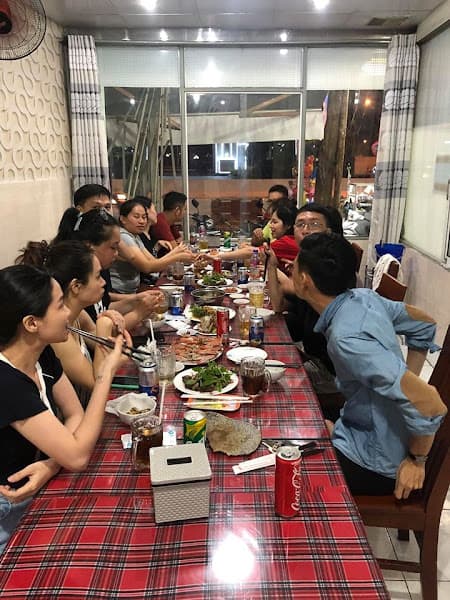 Quán Hải Sản Hiền Khương