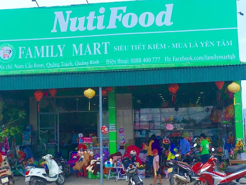 Ảnh bìa Family Mart - Siêu thị mini Roòn