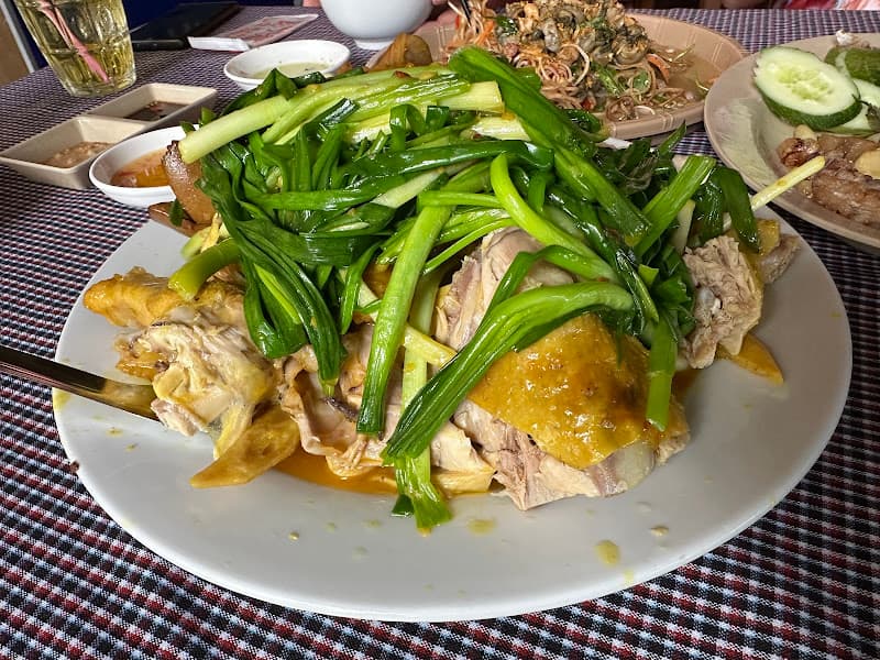 Hình ảnh Gà hấp hành Bảy Thép - 4