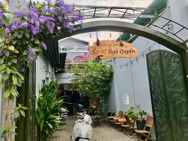 Hình ảnh Tiệm Cafe - Bánh mì xíu mại 37 Ngô Quyền - 4