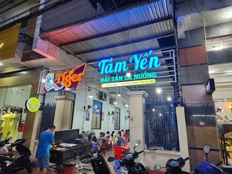 Cá Nướng Tám Yến
