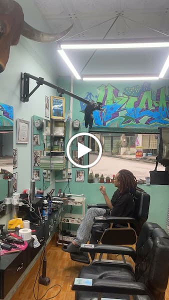 Hình ảnh HUCA Barber Shop & Billiards Hood - 6