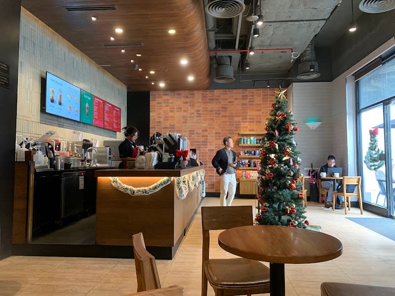 Hình ảnh Starbucks Royal City - 2