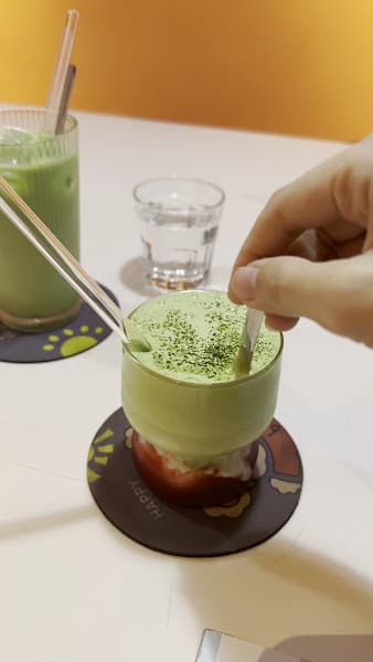 Hình ảnh The Tryst Rooftop Coffee Bar & Workspace - 2