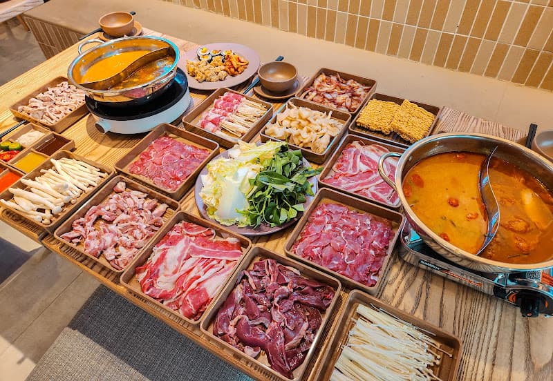 Hình ảnh Tiệm Lẩu Sum Họp - Buffet Lẩu Việt - 4