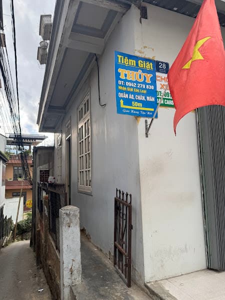 Ảnh bìa Giặt ủi Thuý