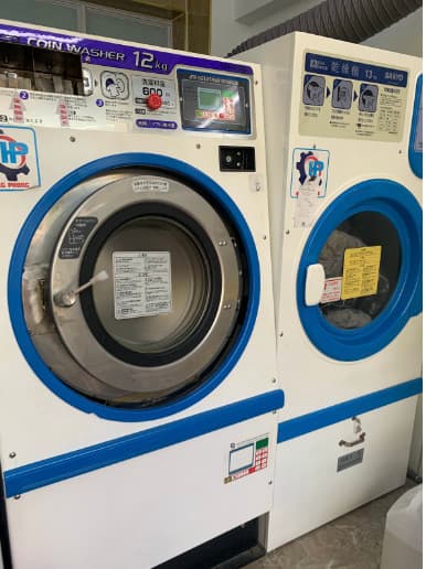 Hình ảnh Latusa Laundry (Q1, Bình Thạnh) - Giặt Hấp Dry Cleaning, Giặt Ủi, Vệ Sinh Giày, Shoesspa - 2