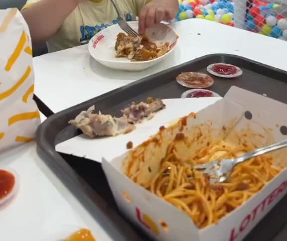 Hình ảnh Lotteria MIDORI PARK BÌNH DƯƠNG - 3