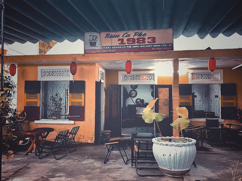 Ảnh bìa Tiệm Cà Phê 1983