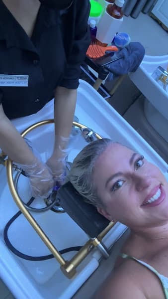 Hình ảnh NGUYỄN TƯ HAIR SALON & PHUN XĂM THUYỀN ĐẶNG - 2