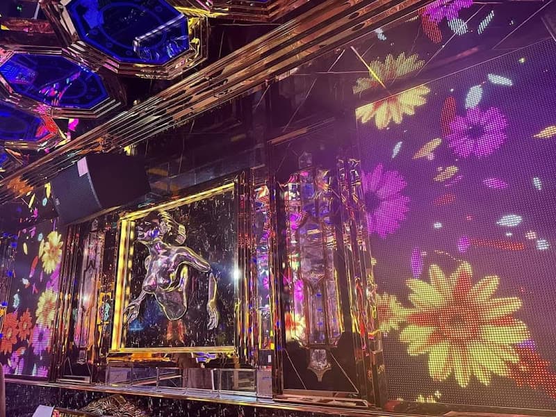 Hình ảnh Karaoke MV - 5