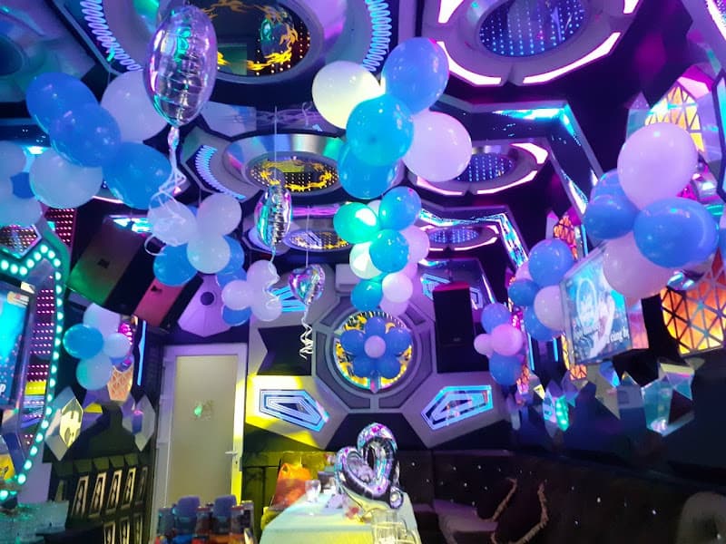 Hình ảnh Karaoke Bạch Yến 4 (Queen) - 3