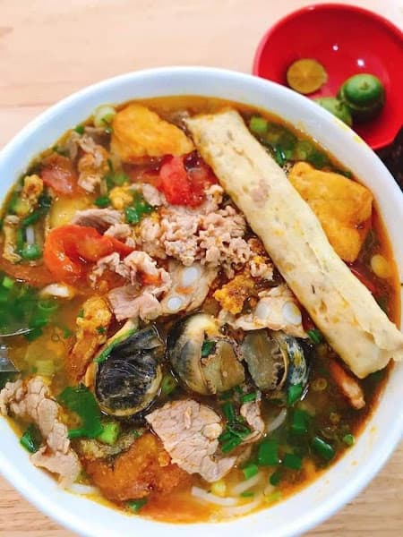 Hình ảnh Bún bò Huế cô út - 2