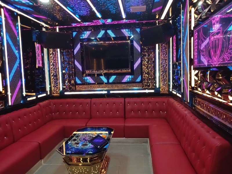 Karaoke Bầu Trời Mới (Thùy Linh cũ)