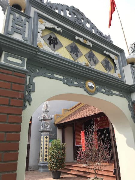 Di tích lịch sử văn hoá - Nhà thờ tổ Quan Thái Y Vũ Viết Hiền