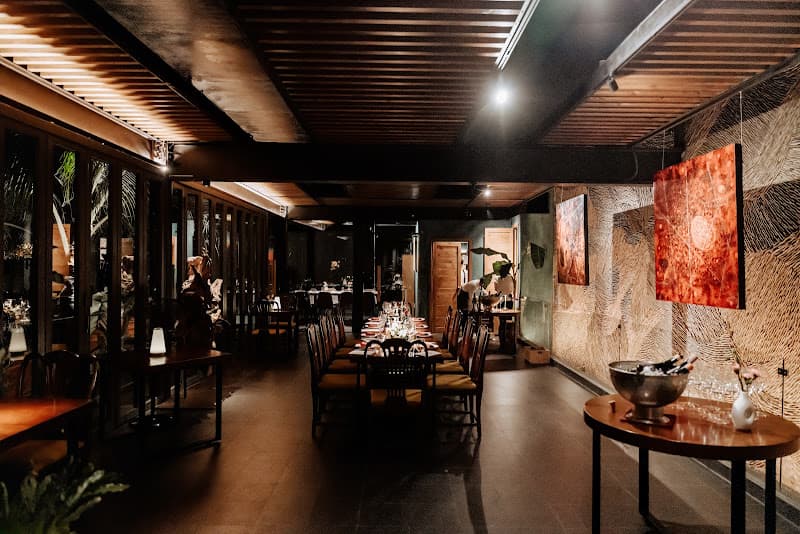 Nhà Hàng Si Dining