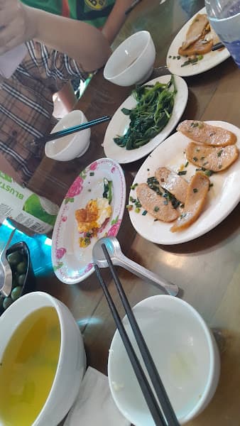 Hình ảnh Nhà Hàng Cơm Phở Tiến Xuân - 4