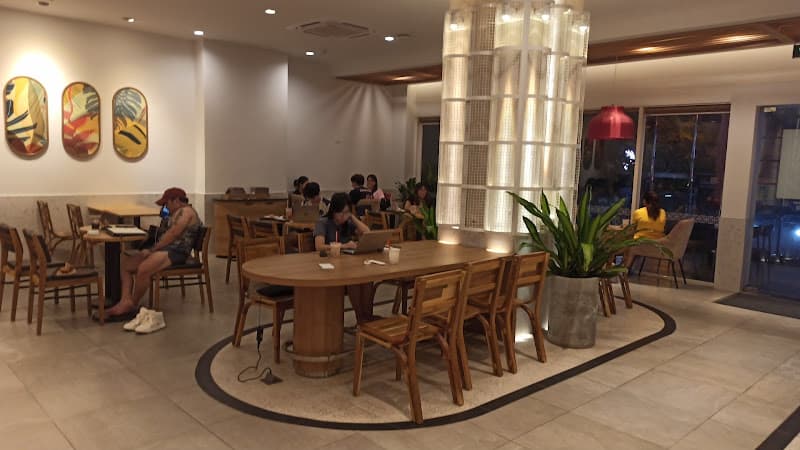 Ảnh bìa Highlands Coffee 96 Định Công Hà Nội