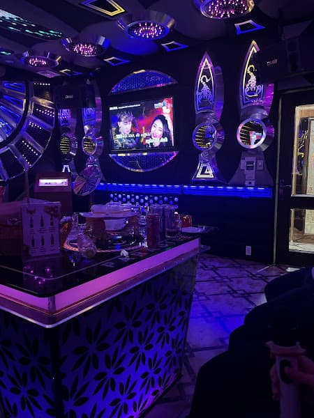 Hình ảnh Karaoke Nàng Tiên cá - 9