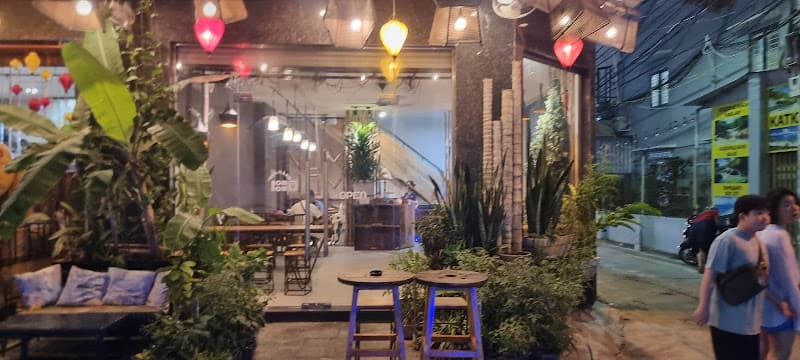 Ảnh bìa Nôm Nôm Restaurant & Cafe