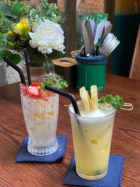 Hình ảnh DMZ Bar & Restaurant - 2