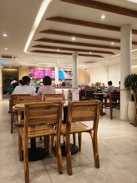 Hình ảnh Highlands Coffee 565 Tỉnh Lộ 10 - 3