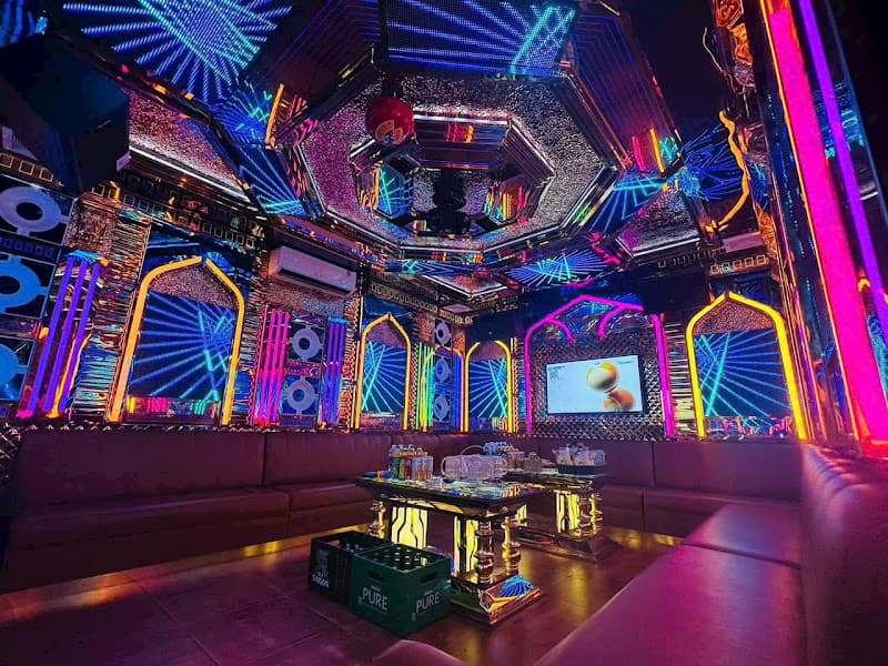 Ảnh bìa Karaoke Luxury