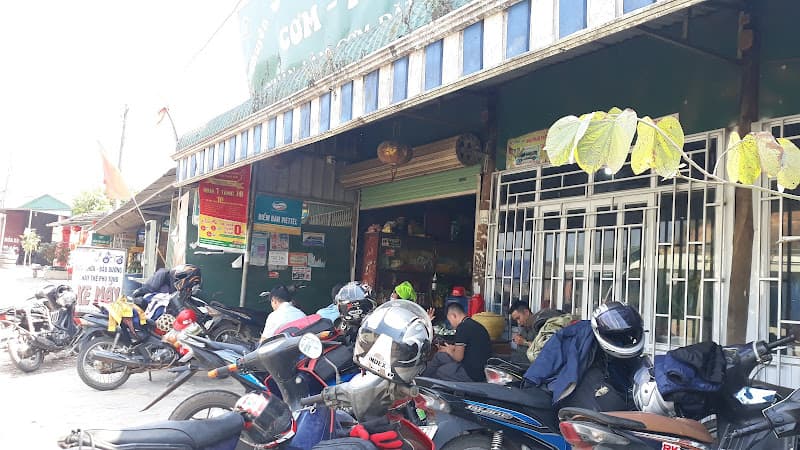 Hình ảnh Quán cơm phở Sáu Hoạch (km45) - 5